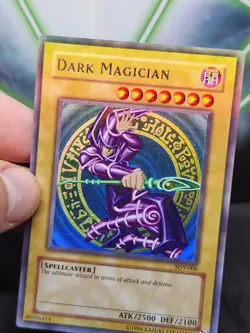 Yugioh Dark Magician SDY-006 Ultra Rare MP NA Print Misprint Full Holo Bleed - Image 5