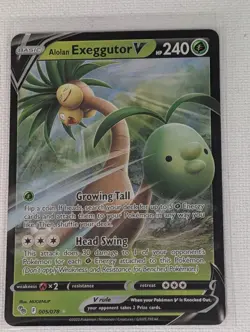Alolan Exeggutor V Pokemon Card 240 HP Basic 005/078 - Image 1