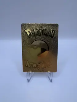 Pikachu V Gold Foil Fan Art Vinyl Collector Pokemon Display Card 170/185 - Image 2