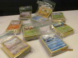 POKEMON LOT OF 569 CARDS - Image 1