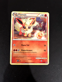 Flareon 26/90 Undaunted Regular - Pokemon Trading Card - Image 1