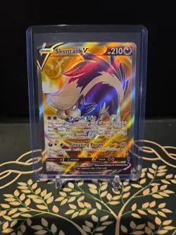 Silver Tempest SKUNTANK V Ultra Rare Full Art Holo #180/195 Pokemon TCG - Image 1