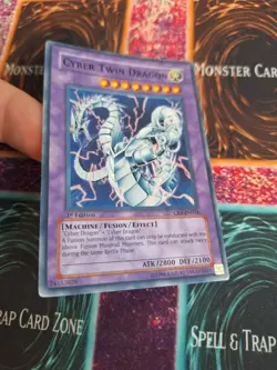 Yugioh Cyber Twin Dragon CRV-EN035 Super Rare 1st Edition Lightly Played - Image 2