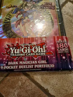 Yugioh Dark Magician Girl 9 Pocket Binder (180 Cards) NEW (Wrap Wear On Plastic) - Image 4