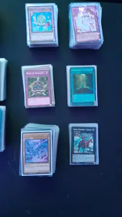 yugioh huge box of cards full of holos super rares rares etc (2800+ cards) - Image 9