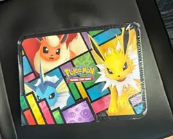 Pokemon Cards Eevee Treasure Chest Eeveelution Collectible Lunchbox Tin 5 Packs - Image 3