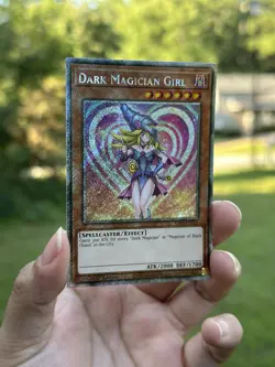Dark Magician Girl Quarter Century Secret Rare Card RA03-EN123 - Image 2