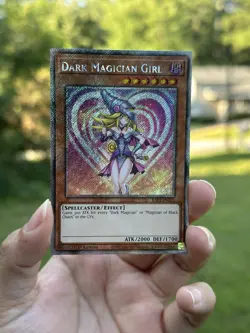 Dark Magician Girl Quarter Century Secret Rare Card RA03-EN123 - Image 4