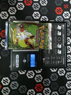 Flareon 1999 Pokemon Jungle Booster Pack 20.70g FACTORY SEALED-two holes - Image 1