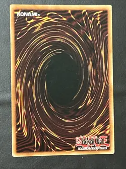 Yu-Gi-Oh Dark Magician Spellcaster Gold Foil Card SDY-006 Yugioh original 1996 - Image 8