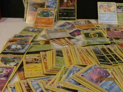 POKEMON LOT OF 320 CARDS, 303 Stage 1, 14 Stage 2, 2 restored, 1 reverse Halo - Image 3