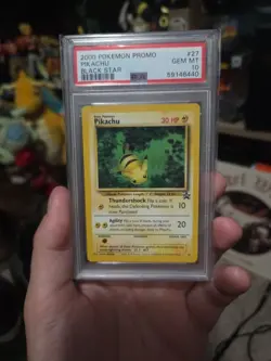 PSA 10 Pikachu  #27 - 2000 PokÃ©mon Card WOTC Black Star Promo - Image 1