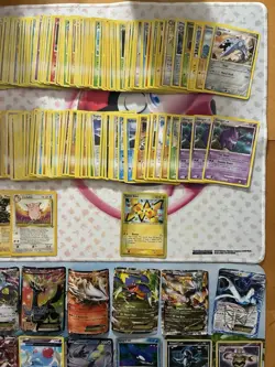 Vintage Pokemon Card Lot Holo Etc MP-Damaged Kyogre Typlosion Charizard 625+ - Image 4