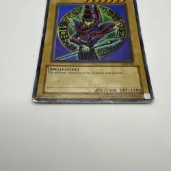 Yugioh Dark Magician LOB-005 The Legend of Blue Eyes White Dragon DMG Unlimited - Image 9