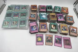 Yu-Gi-Oh! Bulk / Circa 1900 Cards / Bundle / Ger- Eng^ - Image 1