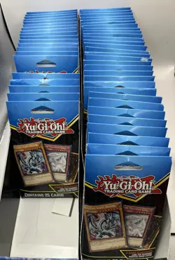 LOT OF 50 YUGIOH BOOSTER PACKS 20 COMMONS & 5 RARES RANDOMLY INSERTED CHASE CARD - Image 1