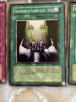 Lot Of 9 Dark Crisis 1996 Non Holo Yugioh Cards All Near Mint! - Image 9