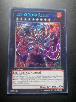 Yugioh! CXyz Coachlord Ultimatrainer Secret Rare - NUMH-DE038 1. Edition - DE - Image 11
