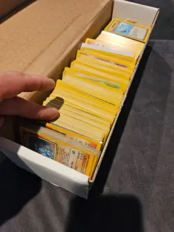 Pokémon- TCG Trading Cards random lot. Includes base set, jungle, and fossil - Image 3