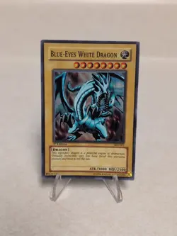 Yu-Gi-Oh! 1st Edition Ultra Rare Blue-Eyes White Dragon SKE-001 MP Condition - Image 1