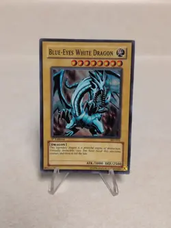 Yu-Gi-Oh! 1st Edition Ultra Rare Blue-Eyes White Dragon SKE-001 MP Condition - Image 3