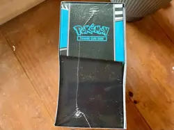Pokemon Black TCG Bolt Elite Trainer Box ETB - NEW & Sealed Slight Tear in Seal - Image 3
