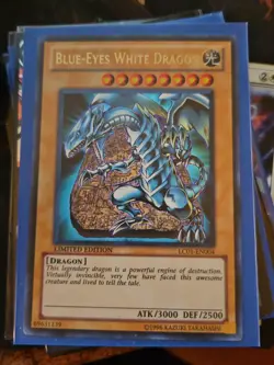 Blue-Eyes White Dragon (25th Anniversary Edition) LC01-EN004 Ultra Rare Yugioh! - Image 2