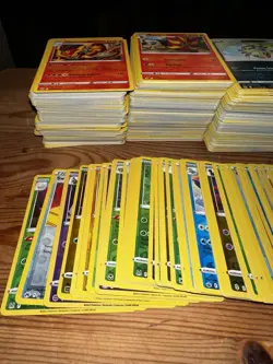 Sword & Shield Pokemon Card Bundle Approx 900 Cards, 90+ Reverse Holo’s, Rares.. - Image 4