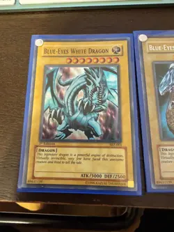 3 yugioh Blue eyes white dragon cards, 3 different artwork - Image 2