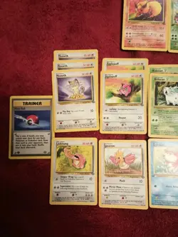 Pokémon TCG Jungle First Edition Mixed Lot - Image 2