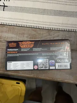 Pokémon: Scarlet & Violet 3: Obsidian Flames Elite Trainer Box - 9 Packs - Image 3