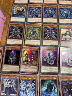 Yugioh Fiend Zombie Deck Lot 19 comes sleeved and deck box - Image 3