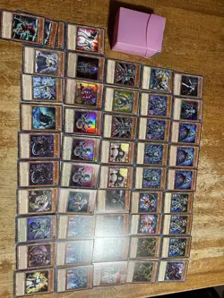 Yugioh Fiend Zombie Deck Lot 19 comes sleeved and deck box - Image 6