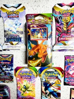 SWSH 10x Pokemon Booster Pack & Charizard Deck! Vivid, Fusion, Lost Origin more! - Image 5