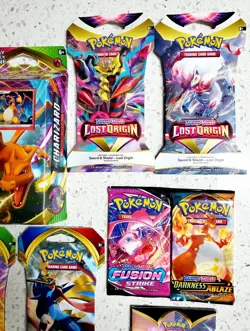 SWSH 10x Pokemon Booster Pack & Charizard Deck! Vivid, Fusion, Lost Origin more! - Image 7
