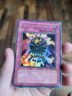 Yugioh Mask of Restrict LON-018 Ultra Rare Unlimited Lp - Image 2