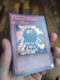 Yugioh Mask of Restrict LON-018 Ultra Rare Unlimited Lp - Image 3