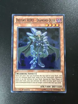 Yugioh! Destiny HERO - Diamond Dude DESO-EN009 Super Rare 1st Edition - Image 1