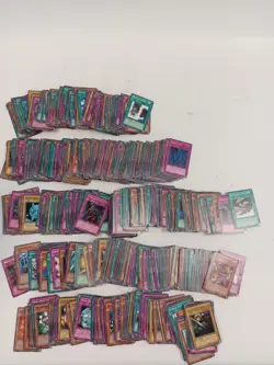 Large Bundle of 500+ Authentic Yu-Gi-Oh! Trading Cards Mixed Types - Image 4