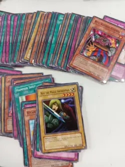 Large Bundle of 500+ Authentic Yu-Gi-Oh! Trading Cards Mixed Types - Image 6