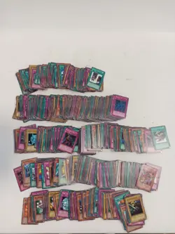 Large Bundle of 500+ Authentic Yu-Gi-Oh! Trading Cards Mixed Types - Image 7