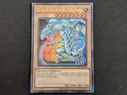 Blue-Eyes White Dragon KC01-EN004 25th Anniversary Ultimate Kaiba Set TCG Ultra - Image 1