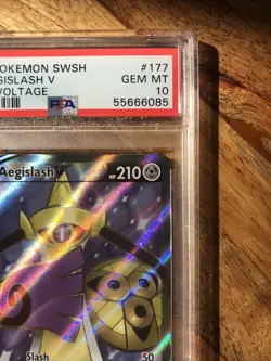 Pokemon Card Aegislash V 177/185 Holo Vivid Voltage PSA 10 GEM MINT - Image 12