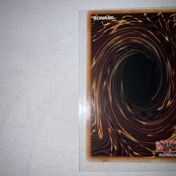 Blue-Eyes White Dragon GLD5-EN001 Ghost Rare Near Mint Yugioh  - Image 9
