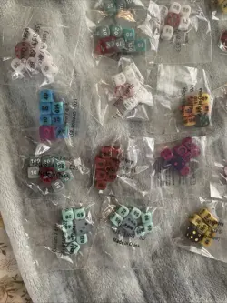 Pokemon TCG Playing Dice, Damage Counters, Pins & Coins And Dividers - Image 4