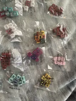 Pokemon TCG Playing Dice, Damage Counters, Pins & Coins And Dividers - Image 5