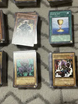 1,975+ Yu-gi-oh Cards. Hundreds of 1st Edition, Tons Of shiny Cards, Rare, 1996 - Image 14