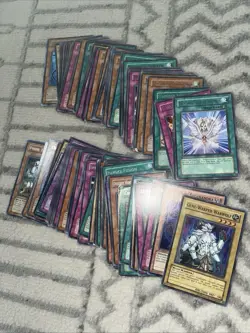 1,975+ Yu-gi-oh Cards. Hundreds of 1st Edition, Tons Of shiny Cards, Rare, 1996 - Image 9