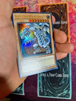 Yu-Gi-Oh! Blue-Eyes White Dragon LC01-EN004 Ultra Rare Limited LP - Image 5