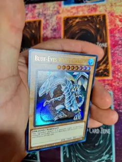 Yu-Gi-Oh! Blue-Eyes White Dragon LC01-EN004 Ultra Rare Limited LP - Image 7